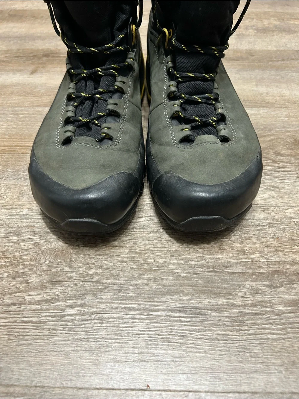 La Sportiva TX5 Men’s Size 10 Olive Yellow Hiking Climbing Gore-Tex Vibram Boots